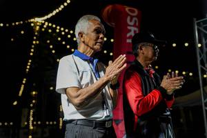 BIB: 
                            <button type="button" onclick="openModal(19590841)" class="btn btn-primary btn-sm float-right btn-popup" data-toggle="modal" data-target=".modal-high-quality">
                        <i class="fas fa-shopping-cart"></i> Add to Cart
                    </button>
                                            <button type="button" onclick="isThisMe(19590841, true)" class="btn btn-success btn-sm float-right btn-popup btn-isme hidden" data-toggle="tooltip" data-placement="bottom" title="นี่คือรูปของคุณใช่ไหม คลิกที่นี่เพื่อเอาเข้าอัลบั้ม">
                        <i class="fas fa-plus"></i> Add to album
                    </button>
                    <button type="button" onclick="isThisMe(19590841, false)" class="btn btn-warning btn-sm float-right btn-popup btn-isnotme hidden">
                        <i class="fas fa-ban"></i> Remove from album
                    </button>