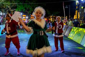 BIB: 
                            <button type="button" onclick="openModal(19590833)" class="btn btn-primary btn-sm float-right btn-popup" data-toggle="modal" data-target=".modal-high-quality">
                        <i class="fas fa-shopping-cart"></i> Add to Cart
                    </button>
                                            <button type="button" onclick="isThisMe(19590833, true)" class="btn btn-success btn-sm float-right btn-popup btn-isme hidden" data-toggle="tooltip" data-placement="bottom" title="นี่คือรูปของคุณใช่ไหม คลิกที่นี่เพื่อเอาเข้าอัลบั้ม">
                        <i class="fas fa-plus"></i> Add to album
                    </button>
                    <button type="button" onclick="isThisMe(19590833, false)" class="btn btn-warning btn-sm float-right btn-popup btn-isnotme hidden">
                        <i class="fas fa-ban"></i> Remove from album
                    </button>