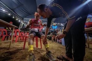 BIB: 
                            <button type="button" onclick="openModal(19589685)" class="btn btn-primary btn-sm float-right btn-popup" data-toggle="modal" data-target=".modal-high-quality">
                        <i class="fas fa-shopping-cart"></i> Add to Cart
                    </button>
                                            <button type="button" onclick="isThisMe(19589685, true)" class="btn btn-success btn-sm float-right btn-popup btn-isme hidden" data-toggle="tooltip" data-placement="bottom" title="นี่คือรูปของคุณใช่ไหม คลิกที่นี่เพื่อเอาเข้าอัลบั้ม">
                        <i class="fas fa-plus"></i> Add to album
                    </button>
                    <button type="button" onclick="isThisMe(19589685, false)" class="btn btn-warning btn-sm float-right btn-popup btn-isnotme hidden">
                        <i class="fas fa-ban"></i> Remove from album
                    </button>