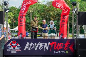 BIB: 
                            <button type="button" onclick="openModal(19593446)" class="btn btn-primary btn-sm float-right btn-popup" data-toggle="modal" data-target=".modal-high-quality">
                        <i class="fas fa-shopping-cart"></i> Add to Cart
                    </button>
                                            <button type="button" onclick="isThisMe(19593446, true)" class="btn btn-success btn-sm float-right btn-popup btn-isme hidden" data-toggle="tooltip" data-placement="bottom" title="นี่คือรูปของคุณใช่ไหม คลิกที่นี่เพื่อเอาเข้าอัลบั้ม">
                        <i class="fas fa-plus"></i> Add to album
                    </button>
                    <button type="button" onclick="isThisMe(19593446, false)" class="btn btn-warning btn-sm float-right btn-popup btn-isnotme hidden">
                        <i class="fas fa-ban"></i> Remove from album
                    </button>