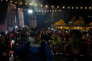 BIB: 
                            <button type="button" onclick="openModal(19592407)" class="btn btn-primary btn-sm float-right btn-popup" data-toggle="modal" data-target=".modal-high-quality">
                        <i class="fas fa-shopping-cart"></i> Add to Cart
                    </button>
                                            <button type="button" onclick="isThisMe(19592407, true)" class="btn btn-success btn-sm float-right btn-popup btn-isme hidden" data-toggle="tooltip" data-placement="bottom" title="นี่คือรูปของคุณใช่ไหม คลิกที่นี่เพื่อเอาเข้าอัลบั้ม">
                        <i class="fas fa-plus"></i> Add to album
                    </button>
                    <button type="button" onclick="isThisMe(19592407, false)" class="btn btn-warning btn-sm float-right btn-popup btn-isnotme hidden">
                        <i class="fas fa-ban"></i> Remove from album
                    </button>