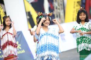 BIB: 
                            <button type="button" onclick="openModal(19591910)" class="btn btn-primary btn-sm float-right btn-popup" data-toggle="modal" data-target=".modal-high-quality">
                        <i class="fas fa-shopping-cart"></i> Add to Cart
                    </button>
                                            <button type="button" onclick="isThisMe(19591910, true)" class="btn btn-success btn-sm float-right btn-popup btn-isme hidden" data-toggle="tooltip" data-placement="bottom" title="นี่คือรูปของคุณใช่ไหม คลิกที่นี่เพื่อเอาเข้าอัลบั้ม">
                        <i class="fas fa-plus"></i> Add to album
                    </button>
                    <button type="button" onclick="isThisMe(19591910, false)" class="btn btn-warning btn-sm float-right btn-popup btn-isnotme hidden">
                        <i class="fas fa-ban"></i> Remove from album
                    </button>