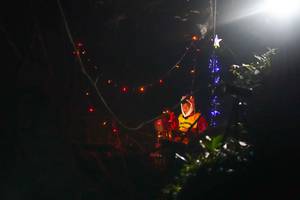 BIB: 
                            <button type="button" onclick="openModal(19511576)" class="btn btn-primary btn-sm float-right btn-popup" data-toggle="modal" data-target=".modal-high-quality">
                        <i class="fas fa-shopping-cart"></i> Add to Cart
                    </button>
                                            <button type="button" onclick="isThisMe(19511576, true)" class="btn btn-success btn-sm float-right btn-popup btn-isme hidden" data-toggle="tooltip" data-placement="bottom" title="นี่คือรูปของคุณใช่ไหม คลิกที่นี่เพื่อเอาเข้าอัลบั้ม">
                        <i class="fas fa-plus"></i> Add to album
                    </button>
                    <button type="button" onclick="isThisMe(19511576, false)" class="btn btn-warning btn-sm float-right btn-popup btn-isnotme hidden">
                        <i class="fas fa-ban"></i> Remove from album
                    </button>