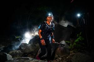 BIB: 
                            <button type="button" onclick="openModal(19451548)" class="btn btn-primary btn-sm float-right btn-popup" data-toggle="modal" data-target=".modal-high-quality">
                        <i class="fas fa-shopping-cart"></i> Add to Cart
                    </button>
                                            <button type="button" onclick="isThisMe(19451548, true)" class="btn btn-success btn-sm float-right btn-popup btn-isme hidden" data-toggle="tooltip" data-placement="bottom" title="นี่คือรูปของคุณใช่ไหม คลิกที่นี่เพื่อเอาเข้าอัลบั้ม">
                        <i class="fas fa-plus"></i> Add to album
                    </button>
                    <button type="button" onclick="isThisMe(19451548, false)" class="btn btn-warning btn-sm float-right btn-popup btn-isnotme hidden">
                        <i class="fas fa-ban"></i> Remove from album
                    </button>