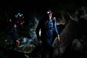 BIB: 
                            <button type="button" onclick="openModal(19451852)" class="btn btn-primary btn-sm float-right btn-popup" data-toggle="modal" data-target=".modal-high-quality">
                        <i class="fas fa-shopping-cart"></i> Add to Cart
                    </button>
                                            <button type="button" onclick="isThisMe(19451852, true)" class="btn btn-success btn-sm float-right btn-popup btn-isme hidden" data-toggle="tooltip" data-placement="bottom" title="นี่คือรูปของคุณใช่ไหม คลิกที่นี่เพื่อเอาเข้าอัลบั้ม">
                        <i class="fas fa-plus"></i> Add to album
                    </button>
                    <button type="button" onclick="isThisMe(19451852, false)" class="btn btn-warning btn-sm float-right btn-popup btn-isnotme hidden">
                        <i class="fas fa-ban"></i> Remove from album
                    </button>