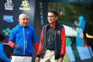 BIB: 
                            <button type="button" onclick="openModal(19567690)" class="btn btn-primary btn-sm float-right btn-popup" data-toggle="modal" data-target=".modal-high-quality">
                        <i class="fas fa-shopping-cart"></i> Add to Cart
                    </button>
                                            <button type="button" onclick="isThisMe(19567690, true)" class="btn btn-success btn-sm float-right btn-popup btn-isme hidden" data-toggle="tooltip" data-placement="bottom" title="นี่คือรูปของคุณใช่ไหม คลิกที่นี่เพื่อเอาเข้าอัลบั้ม">
                        <i class="fas fa-plus"></i> Add to album
                    </button>
                    <button type="button" onclick="isThisMe(19567690, false)" class="btn btn-warning btn-sm float-right btn-popup btn-isnotme hidden">
                        <i class="fas fa-ban"></i> Remove from album
                    </button>