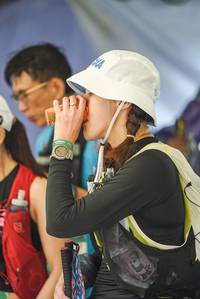 BIB: 
                            <button type="button" onclick="openModal(25206547)" class="btn btn-primary btn-sm float-right btn-popup" data-toggle="modal" data-target=".modal-high-quality">
                        <i class="fas fa-shopping-cart"></i> Add to Cart
                    </button>
                                            <button type="button" onclick="isThisMe(25206547, true)" class="btn btn-success btn-sm float-right btn-popup btn-isme hidden" data-toggle="tooltip" data-placement="bottom" title="นี่คือรูปของคุณใช่ไหม คลิกที่นี่เพื่อเอาเข้าอัลบั้ม">
                        <i class="fas fa-plus"></i> Add to album
                    </button>
                    <button type="button" onclick="isThisMe(25206547, false)" class="btn btn-warning btn-sm float-right btn-popup btn-isnotme hidden">
                        <i class="fas fa-ban"></i> Remove from album
                    </button>