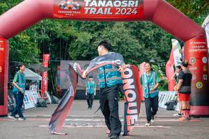 BIB: 
                            <button type="button" onclick="openModal(25071112)" class="btn btn-primary btn-sm float-right btn-popup" data-toggle="modal" data-target=".modal-high-quality">
                        <i class="fas fa-shopping-cart"></i> Add to Cart
                    </button>
                                            <button type="button" onclick="isThisMe(25071112, true)" class="btn btn-success btn-sm float-right btn-popup btn-isme hidden" data-toggle="tooltip" data-placement="bottom" title="นี่คือรูปของคุณใช่ไหม คลิกที่นี่เพื่อเอาเข้าอัลบั้ม">
                        <i class="fas fa-plus"></i> Add to album
                    </button>
                    <button type="button" onclick="isThisMe(25071112, false)" class="btn btn-warning btn-sm float-right btn-popup btn-isnotme hidden">
                        <i class="fas fa-ban"></i> Remove from album
                    </button>