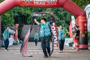 BIB: 
                            <button type="button" onclick="openModal(25071110)" class="btn btn-primary btn-sm float-right btn-popup" data-toggle="modal" data-target=".modal-high-quality">
                        <i class="fas fa-shopping-cart"></i> Add to Cart
                    </button>
                                            <button type="button" onclick="isThisMe(25071110, true)" class="btn btn-success btn-sm float-right btn-popup btn-isme hidden" data-toggle="tooltip" data-placement="bottom" title="นี่คือรูปของคุณใช่ไหม คลิกที่นี่เพื่อเอาเข้าอัลบั้ม">
                        <i class="fas fa-plus"></i> Add to album
                    </button>
                    <button type="button" onclick="isThisMe(25071110, false)" class="btn btn-warning btn-sm float-right btn-popup btn-isnotme hidden">
                        <i class="fas fa-ban"></i> Remove from album
                    </button>