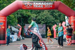 BIB: 
                            <button type="button" onclick="openModal(25071116)" class="btn btn-primary btn-sm float-right btn-popup" data-toggle="modal" data-target=".modal-high-quality">
                        <i class="fas fa-shopping-cart"></i> Add to Cart
                    </button>
                                            <button type="button" onclick="isThisMe(25071116, true)" class="btn btn-success btn-sm float-right btn-popup btn-isme hidden" data-toggle="tooltip" data-placement="bottom" title="นี่คือรูปของคุณใช่ไหม คลิกที่นี่เพื่อเอาเข้าอัลบั้ม">
                        <i class="fas fa-plus"></i> Add to album
                    </button>
                    <button type="button" onclick="isThisMe(25071116, false)" class="btn btn-warning btn-sm float-right btn-popup btn-isnotme hidden">
                        <i class="fas fa-ban"></i> Remove from album
                    </button>