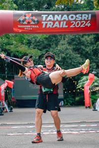 BIB: 
                            <button type="button" onclick="openModal(25086323)" class="btn btn-primary btn-sm float-right btn-popup" data-toggle="modal" data-target=".modal-high-quality">
                        <i class="fas fa-shopping-cart"></i> Add to Cart
                    </button>
                                            <button type="button" onclick="isThisMe(25086323, true)" class="btn btn-success btn-sm float-right btn-popup btn-isme hidden" data-toggle="tooltip" data-placement="bottom" title="นี่คือรูปของคุณใช่ไหม คลิกที่นี่เพื่อเอาเข้าอัลบั้ม">
                        <i class="fas fa-plus"></i> Add to album
                    </button>
                    <button type="button" onclick="isThisMe(25086323, false)" class="btn btn-warning btn-sm float-right btn-popup btn-isnotme hidden">
                        <i class="fas fa-ban"></i> Remove from album
                    </button>