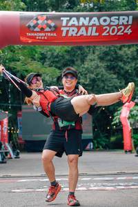 BIB: 
                            <button type="button" onclick="openModal(25086326)" class="btn btn-primary btn-sm float-right btn-popup" data-toggle="modal" data-target=".modal-high-quality">
                        <i class="fas fa-shopping-cart"></i> Add to Cart
                    </button>
                                            <button type="button" onclick="isThisMe(25086326, true)" class="btn btn-success btn-sm float-right btn-popup btn-isme hidden" data-toggle="tooltip" data-placement="bottom" title="นี่คือรูปของคุณใช่ไหม คลิกที่นี่เพื่อเอาเข้าอัลบั้ม">
                        <i class="fas fa-plus"></i> Add to album
                    </button>
                    <button type="button" onclick="isThisMe(25086326, false)" class="btn btn-warning btn-sm float-right btn-popup btn-isnotme hidden">
                        <i class="fas fa-ban"></i> Remove from album
                    </button>