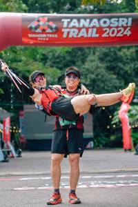 BIB: 
                            <button type="button" onclick="openModal(25086327)" class="btn btn-primary btn-sm float-right btn-popup" data-toggle="modal" data-target=".modal-high-quality">
                        <i class="fas fa-shopping-cart"></i> Add to Cart
                    </button>
                                            <button type="button" onclick="isThisMe(25086327, true)" class="btn btn-success btn-sm float-right btn-popup btn-isme hidden" data-toggle="tooltip" data-placement="bottom" title="นี่คือรูปของคุณใช่ไหม คลิกที่นี่เพื่อเอาเข้าอัลบั้ม">
                        <i class="fas fa-plus"></i> Add to album
                    </button>
                    <button type="button" onclick="isThisMe(25086327, false)" class="btn btn-warning btn-sm float-right btn-popup btn-isnotme hidden">
                        <i class="fas fa-ban"></i> Remove from album
                    </button>