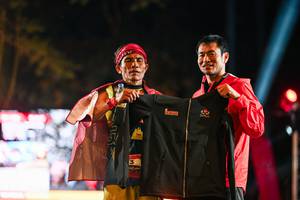 BIB: 
                            <button type="button" onclick="openModal(28114478)" class="btn btn-primary btn-sm float-right btn-popup" data-toggle="modal" data-target=".modal-high-quality">
                        <i class="fas fa-shopping-cart"></i> Add to Cart
                    </button>
                                            <button type="button" onclick="isThisMe(28114478, true)" class="btn btn-success btn-sm float-right btn-popup btn-isme hidden" data-toggle="tooltip" data-placement="bottom" title="นี่คือรูปของคุณใช่ไหม คลิกที่นี่เพื่อเอาเข้าอัลบั้ม">
                        <i class="fas fa-plus"></i> Add to album
                    </button>
                    <button type="button" onclick="isThisMe(28114478, false)" class="btn btn-warning btn-sm float-right btn-popup btn-isnotme hidden">
                        <i class="fas fa-ban"></i> Remove from album
                    </button>