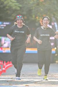 BIB: 
                            <button type="button" onclick="openModal(28111328)" class="btn btn-primary btn-sm float-right btn-popup" data-toggle="modal" data-target=".modal-high-quality">
                        <i class="fas fa-shopping-cart"></i> Add to Cart
                    </button>
                                            <button type="button" onclick="isThisMe(28111328, true)" class="btn btn-success btn-sm float-right btn-popup btn-isme hidden" data-toggle="tooltip" data-placement="bottom" title="นี่คือรูปของคุณใช่ไหม คลิกที่นี่เพื่อเอาเข้าอัลบั้ม">
                        <i class="fas fa-plus"></i> Add to album
                    </button>
                    <button type="button" onclick="isThisMe(28111328, false)" class="btn btn-warning btn-sm float-right btn-popup btn-isnotme hidden">
                        <i class="fas fa-ban"></i> Remove from album
                    </button>