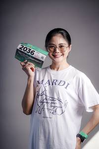 BIB: 
                            <button type="button" onclick="openModal(28045743)" class="btn btn-primary btn-sm float-right btn-popup" data-toggle="modal" data-target=".modal-high-quality">
                        <i class="fas fa-shopping-cart"></i> Add to Cart
                    </button>
                                            <button type="button" onclick="isThisMe(28045743, true)" class="btn btn-success btn-sm float-right btn-popup btn-isme hidden" data-toggle="tooltip" data-placement="bottom" title="นี่คือรูปของคุณใช่ไหม คลิกที่นี่เพื่อเอาเข้าอัลบั้ม">
                        <i class="fas fa-plus"></i> Add to album
                    </button>
                    <button type="button" onclick="isThisMe(28045743, false)" class="btn btn-warning btn-sm float-right btn-popup btn-isnotme hidden">
                        <i class="fas fa-ban"></i> Remove from album
                    </button>