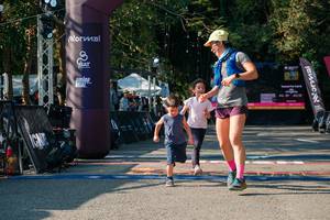 BIB: 
                            <button type="button" onclick="openModal(28070911)" class="btn btn-primary btn-sm float-right btn-popup" data-toggle="modal" data-target=".modal-high-quality">
                        <i class="fas fa-shopping-cart"></i> Add to Cart
                    </button>
                                            <button type="button" onclick="isThisMe(28070911, true)" class="btn btn-success btn-sm float-right btn-popup btn-isme hidden" data-toggle="tooltip" data-placement="bottom" title="นี่คือรูปของคุณใช่ไหม คลิกที่นี่เพื่อเอาเข้าอัลบั้ม">
                        <i class="fas fa-plus"></i> Add to album
                    </button>
                    <button type="button" onclick="isThisMe(28070911, false)" class="btn btn-warning btn-sm float-right btn-popup btn-isnotme hidden">
                        <i class="fas fa-ban"></i> Remove from album
                    </button>