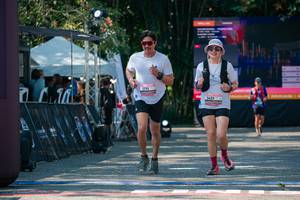 BIB: 
                            <button type="button" onclick="openModal(28083560)" class="btn btn-primary btn-sm float-right btn-popup" data-toggle="modal" data-target=".modal-high-quality">
                        <i class="fas fa-shopping-cart"></i> Add to Cart
                    </button>
                                            <button type="button" onclick="isThisMe(28083560, true)" class="btn btn-success btn-sm float-right btn-popup btn-isme hidden" data-toggle="tooltip" data-placement="bottom" title="นี่คือรูปของคุณใช่ไหม คลิกที่นี่เพื่อเอาเข้าอัลบั้ม">
                        <i class="fas fa-plus"></i> Add to album
                    </button>
                    <button type="button" onclick="isThisMe(28083560, false)" class="btn btn-warning btn-sm float-right btn-popup btn-isnotme hidden">
                        <i class="fas fa-ban"></i> Remove from album
                    </button>