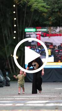 BIB:  <button type="button" onclick="openModal(28006403)" class="btn btn-primary btn-sm float-right" data-toggle="modal" data-target=".modal-high-quality">
                <i class="fa fa-download"></i> Download
                </button>