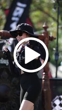 BIB:  <button type="button" onclick="openModal(28013966)" class="btn btn-primary btn-sm float-right" data-toggle="modal" data-target=".modal-high-quality">
                <i class="fa fa-download"></i> Download
                </button>