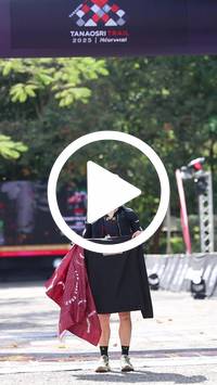 BIB:  <button type="button" onclick="openModal(28145880)" class="btn btn-primary btn-sm float-right" data-toggle="modal" data-target=".modal-high-quality">
                <i class="fa fa-download"></i> Download
                </button>