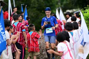 BIB: 1398
                            <button type="button" onclick="openModal(13362991)" class="btn btn-primary btn-sm float-right btn-popup" data-toggle="modal" data-target=".modal-high-quality">
                        <i class="fas fa-shopping-cart"></i> Add to Cart
                    </button>
                                            <button type="button" onclick="isThisMe(13362991, true)" class="btn btn-success btn-sm float-right btn-popup btn-isme hidden" data-toggle="tooltip" data-placement="bottom" title="นี่คือรูปของคุณใช่ไหม คลิกที่นี่เพื่อเอาเข้าอัลบั้ม">
                        <i class="fas fa-plus"></i> Add to album
                    </button>
                    <button type="button" onclick="isThisMe(13362991, false)" class="btn btn-warning btn-sm float-right btn-popup btn-isnotme hidden">
                        <i class="fas fa-ban"></i> Remove from album
                    </button>