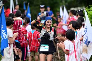 BIB: 1409
                            <button type="button" onclick="openModal(13362970)" class="btn btn-primary btn-sm float-right btn-popup" data-toggle="modal" data-target=".modal-high-quality">
                        <i class="fas fa-shopping-cart"></i> Add to Cart
                    </button>
                                            <button type="button" onclick="isThisMe(13362970, true)" class="btn btn-success btn-sm float-right btn-popup btn-isme hidden" data-toggle="tooltip" data-placement="bottom" title="นี่คือรูปของคุณใช่ไหม คลิกที่นี่เพื่อเอาเข้าอัลบั้ม">
                        <i class="fas fa-plus"></i> Add to album
                    </button>
                    <button type="button" onclick="isThisMe(13362970, false)" class="btn btn-warning btn-sm float-right btn-popup btn-isnotme hidden">
                        <i class="fas fa-ban"></i> Remove from album
                    </button>