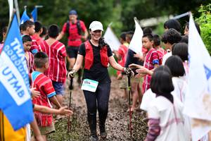 BIB: 1214
                            <button type="button" onclick="openModal(13364041)" class="btn btn-primary btn-sm float-right btn-popup" data-toggle="modal" data-target=".modal-high-quality">
                        <i class="fas fa-shopping-cart"></i> Add to Cart
                    </button>
                                            <button type="button" onclick="isThisMe(13364041, true)" class="btn btn-success btn-sm float-right btn-popup btn-isme hidden" data-toggle="tooltip" data-placement="bottom" title="นี่คือรูปของคุณใช่ไหม คลิกที่นี่เพื่อเอาเข้าอัลบั้ม">
                        <i class="fas fa-plus"></i> Add to album
                    </button>
                    <button type="button" onclick="isThisMe(13364041, false)" class="btn btn-warning btn-sm float-right btn-popup btn-isnotme hidden">
                        <i class="fas fa-ban"></i> Remove from album
                    </button>