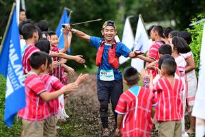 BIB: 071
                            <button type="button" onclick="openModal(13361403)" class="btn btn-primary btn-sm float-right btn-popup" data-toggle="modal" data-target=".modal-high-quality">
                        <i class="fas fa-shopping-cart"></i> Add to Cart
                    </button>
                                            <button type="button" onclick="isThisMe(13361403, true)" class="btn btn-success btn-sm float-right btn-popup btn-isme hidden" data-toggle="tooltip" data-placement="bottom" title="นี่คือรูปของคุณใช่ไหม คลิกที่นี่เพื่อเอาเข้าอัลบั้ม">
                        <i class="fas fa-plus"></i> Add to album
                    </button>
                    <button type="button" onclick="isThisMe(13361403, false)" class="btn btn-warning btn-sm float-right btn-popup btn-isnotme hidden">
                        <i class="fas fa-ban"></i> Remove from album
                    </button>