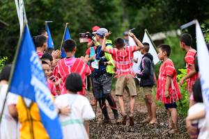 BIB: 
                            <button type="button" onclick="openModal(13363504)" class="btn btn-primary btn-sm float-right btn-popup" data-toggle="modal" data-target=".modal-high-quality">
                        <i class="fas fa-shopping-cart"></i> Add to Cart
                    </button>
                                            <button type="button" onclick="isThisMe(13363504, true)" class="btn btn-success btn-sm float-right btn-popup btn-isme hidden" data-toggle="tooltip" data-placement="bottom" title="นี่คือรูปของคุณใช่ไหม คลิกที่นี่เพื่อเอาเข้าอัลบั้ม">
                        <i class="fas fa-plus"></i> Add to album
                    </button>
                    <button type="button" onclick="isThisMe(13363504, false)" class="btn btn-warning btn-sm float-right btn-popup btn-isnotme hidden">
                        <i class="fas fa-ban"></i> Remove from album
                    </button>