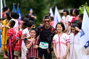 BIB: 103
                            <button type="button" onclick="openModal(13361893)" class="btn btn-primary btn-sm float-right btn-popup" data-toggle="modal" data-target=".modal-high-quality">
                        <i class="fas fa-shopping-cart"></i> Add to Cart
                    </button>
                                            <button type="button" onclick="isThisMe(13361893, true)" class="btn btn-success btn-sm float-right btn-popup btn-isme hidden" data-toggle="tooltip" data-placement="bottom" title="นี่คือรูปของคุณใช่ไหม คลิกที่นี่เพื่อเอาเข้าอัลบั้ม">
                        <i class="fas fa-plus"></i> Add to album
                    </button>
                    <button type="button" onclick="isThisMe(13361893, false)" class="btn btn-warning btn-sm float-right btn-popup btn-isnotme hidden">
                        <i class="fas fa-ban"></i> Remove from album
                    </button>