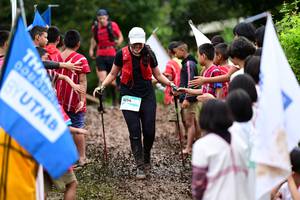 BIB: 1214
                            <button type="button" onclick="openModal(13364046)" class="btn btn-primary btn-sm float-right btn-popup" data-toggle="modal" data-target=".modal-high-quality">
                        <i class="fas fa-shopping-cart"></i> Add to Cart
                    </button>
                                            <button type="button" onclick="isThisMe(13364046, true)" class="btn btn-success btn-sm float-right btn-popup btn-isme hidden" data-toggle="tooltip" data-placement="bottom" title="นี่คือรูปของคุณใช่ไหม คลิกที่นี่เพื่อเอาเข้าอัลบั้ม">
                        <i class="fas fa-plus"></i> Add to album
                    </button>
                    <button type="button" onclick="isThisMe(13364046, false)" class="btn btn-warning btn-sm float-right btn-popup btn-isnotme hidden">
                        <i class="fas fa-ban"></i> Remove from album
                    </button>