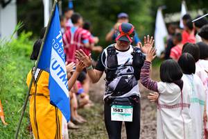 BIB: 588
                            <button type="button" onclick="openModal(13364232)" class="btn btn-primary btn-sm float-right btn-popup" data-toggle="modal" data-target=".modal-high-quality">
                        <i class="fas fa-shopping-cart"></i> Add to Cart
                    </button>
                                            <button type="button" onclick="isThisMe(13364232, true)" class="btn btn-success btn-sm float-right btn-popup btn-isme hidden" data-toggle="tooltip" data-placement="bottom" title="นี่คือรูปของคุณใช่ไหม คลิกที่นี่เพื่อเอาเข้าอัลบั้ม">
                        <i class="fas fa-plus"></i> Add to album
                    </button>
                    <button type="button" onclick="isThisMe(13364232, false)" class="btn btn-warning btn-sm float-right btn-popup btn-isnotme hidden">
                        <i class="fas fa-ban"></i> Remove from album
                    </button>