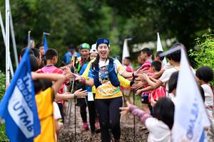 BIB: 100
                            <button type="button" onclick="openModal(13365582)" class="btn btn-primary btn-sm float-right btn-popup" data-toggle="modal" data-target=".modal-high-quality">
                        <i class="fas fa-shopping-cart"></i> Add to Cart
                    </button>
                                            <button type="button" onclick="isThisMe(13365582, true)" class="btn btn-success btn-sm float-right btn-popup btn-isme hidden" data-toggle="tooltip" data-placement="bottom" title="นี่คือรูปของคุณใช่ไหม คลิกที่นี่เพื่อเอาเข้าอัลบั้ม">
                        <i class="fas fa-plus"></i> Add to album
                    </button>
                    <button type="button" onclick="isThisMe(13365582, false)" class="btn btn-warning btn-sm float-right btn-popup btn-isnotme hidden">
                        <i class="fas fa-ban"></i> Remove from album
                    </button>