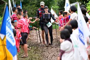 BIB: 1250
                            <button type="button" onclick="openModal(13364289)" class="btn btn-primary btn-sm float-right btn-popup" data-toggle="modal" data-target=".modal-high-quality">
                        <i class="fas fa-shopping-cart"></i> Add to Cart
                    </button>
                                            <button type="button" onclick="isThisMe(13364289, true)" class="btn btn-success btn-sm float-right btn-popup btn-isme hidden" data-toggle="tooltip" data-placement="bottom" title="นี่คือรูปของคุณใช่ไหม คลิกที่นี่เพื่อเอาเข้าอัลบั้ม">
                        <i class="fas fa-plus"></i> Add to album
                    </button>
                    <button type="button" onclick="isThisMe(13364289, false)" class="btn btn-warning btn-sm float-right btn-popup btn-isnotme hidden">
                        <i class="fas fa-ban"></i> Remove from album
                    </button>