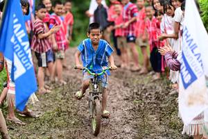 BIB: 
                            <button type="button" onclick="openModal(13366247)" class="btn btn-primary btn-sm float-right btn-popup" data-toggle="modal" data-target=".modal-high-quality">
                        <i class="fas fa-shopping-cart"></i> Add to Cart
                    </button>
                                            <button type="button" onclick="isThisMe(13366247, true)" class="btn btn-success btn-sm float-right btn-popup btn-isme hidden" data-toggle="tooltip" data-placement="bottom" title="นี่คือรูปของคุณใช่ไหม คลิกที่นี่เพื่อเอาเข้าอัลบั้ม">
                        <i class="fas fa-plus"></i> Add to album
                    </button>
                    <button type="button" onclick="isThisMe(13366247, false)" class="btn btn-warning btn-sm float-right btn-popup btn-isnotme hidden">
                        <i class="fas fa-ban"></i> Remove from album
                    </button>