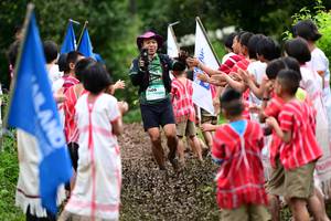 BIB: 1406
                            <button type="button" onclick="openModal(13361722)" class="btn btn-primary btn-sm float-right btn-popup" data-toggle="modal" data-target=".modal-high-quality">
                        <i class="fas fa-shopping-cart"></i> Add to Cart
                    </button>
                                            <button type="button" onclick="isThisMe(13361722, true)" class="btn btn-success btn-sm float-right btn-popup btn-isme hidden" data-toggle="tooltip" data-placement="bottom" title="นี่คือรูปของคุณใช่ไหม คลิกที่นี่เพื่อเอาเข้าอัลบั้ม">
                        <i class="fas fa-plus"></i> Add to album
                    </button>
                    <button type="button" onclick="isThisMe(13361722, false)" class="btn btn-warning btn-sm float-right btn-popup btn-isnotme hidden">
                        <i class="fas fa-ban"></i> Remove from album
                    </button>