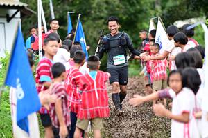 BIB: 144
                            <button type="button" onclick="openModal(13363118)" class="btn btn-primary btn-sm float-right btn-popup" data-toggle="modal" data-target=".modal-high-quality">
                        <i class="fas fa-shopping-cart"></i> Add to Cart
                    </button>
                                            <button type="button" onclick="isThisMe(13363118, true)" class="btn btn-success btn-sm float-right btn-popup btn-isme hidden" data-toggle="tooltip" data-placement="bottom" title="นี่คือรูปของคุณใช่ไหม คลิกที่นี่เพื่อเอาเข้าอัลบั้ม">
                        <i class="fas fa-plus"></i> Add to album
                    </button>
                    <button type="button" onclick="isThisMe(13363118, false)" class="btn btn-warning btn-sm float-right btn-popup btn-isnotme hidden">
                        <i class="fas fa-ban"></i> Remove from album
                    </button>