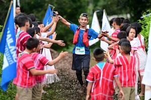 BIB: 071
                            <button type="button" onclick="openModal(13361402)" class="btn btn-primary btn-sm float-right btn-popup" data-toggle="modal" data-target=".modal-high-quality">
                        <i class="fas fa-shopping-cart"></i> Add to Cart
                    </button>
                                            <button type="button" onclick="isThisMe(13361402, true)" class="btn btn-success btn-sm float-right btn-popup btn-isme hidden" data-toggle="tooltip" data-placement="bottom" title="นี่คือรูปของคุณใช่ไหม คลิกที่นี่เพื่อเอาเข้าอัลบั้ม">
                        <i class="fas fa-plus"></i> Add to album
                    </button>
                    <button type="button" onclick="isThisMe(13361402, false)" class="btn btn-warning btn-sm float-right btn-popup btn-isnotme hidden">
                        <i class="fas fa-ban"></i> Remove from album
                    </button>