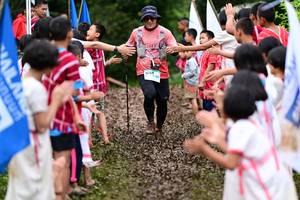 BIB: 1648
                            <button type="button" onclick="openModal(13362497)" class="btn btn-primary btn-sm float-right btn-popup" data-toggle="modal" data-target=".modal-high-quality">
                        <i class="fas fa-shopping-cart"></i> Add to Cart
                    </button>
                                            <button type="button" onclick="isThisMe(13362497, true)" class="btn btn-success btn-sm float-right btn-popup btn-isme hidden" data-toggle="tooltip" data-placement="bottom" title="นี่คือรูปของคุณใช่ไหม คลิกที่นี่เพื่อเอาเข้าอัลบั้ม">
                        <i class="fas fa-plus"></i> Add to album
                    </button>
                    <button type="button" onclick="isThisMe(13362497, false)" class="btn btn-warning btn-sm float-right btn-popup btn-isnotme hidden">
                        <i class="fas fa-ban"></i> Remove from album
                    </button>