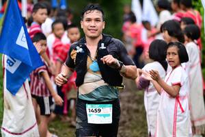 BIB: 1459
                            <button type="button" onclick="openModal(13362693)" class="btn btn-primary btn-sm float-right btn-popup" data-toggle="modal" data-target=".modal-high-quality">
                        <i class="fas fa-shopping-cart"></i> Add to Cart
                    </button>
                                            <button type="button" onclick="isThisMe(13362693, true)" class="btn btn-success btn-sm float-right btn-popup btn-isme hidden" data-toggle="tooltip" data-placement="bottom" title="นี่คือรูปของคุณใช่ไหม คลิกที่นี่เพื่อเอาเข้าอัลบั้ม">
                        <i class="fas fa-plus"></i> Add to album
                    </button>
                    <button type="button" onclick="isThisMe(13362693, false)" class="btn btn-warning btn-sm float-right btn-popup btn-isnotme hidden">
                        <i class="fas fa-ban"></i> Remove from album
                    </button>