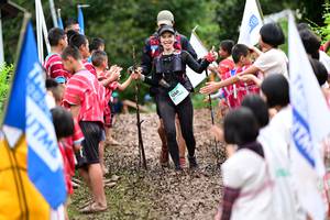 BIB: 1250
                            <button type="button" onclick="openModal(13364291)" class="btn btn-primary btn-sm float-right btn-popup" data-toggle="modal" data-target=".modal-high-quality">
                        <i class="fas fa-shopping-cart"></i> Add to Cart
                    </button>
                                            <button type="button" onclick="isThisMe(13364291, true)" class="btn btn-success btn-sm float-right btn-popup btn-isme hidden" data-toggle="tooltip" data-placement="bottom" title="นี่คือรูปของคุณใช่ไหม คลิกที่นี่เพื่อเอาเข้าอัลบั้ม">
                        <i class="fas fa-plus"></i> Add to album
                    </button>
                    <button type="button" onclick="isThisMe(13364291, false)" class="btn btn-warning btn-sm float-right btn-popup btn-isnotme hidden">
                        <i class="fas fa-ban"></i> Remove from album
                    </button>