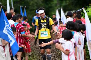 BIB: 1553
                            <button type="button" onclick="openModal(13362710)" class="btn btn-primary btn-sm float-right btn-popup" data-toggle="modal" data-target=".modal-high-quality">
                        <i class="fas fa-shopping-cart"></i> Add to Cart
                    </button>
                                            <button type="button" onclick="isThisMe(13362710, true)" class="btn btn-success btn-sm float-right btn-popup btn-isme hidden" data-toggle="tooltip" data-placement="bottom" title="นี่คือรูปของคุณใช่ไหม คลิกที่นี่เพื่อเอาเข้าอัลบั้ม">
                        <i class="fas fa-plus"></i> Add to album
                    </button>
                    <button type="button" onclick="isThisMe(13362710, false)" class="btn btn-warning btn-sm float-right btn-popup btn-isnotme hidden">
                        <i class="fas fa-ban"></i> Remove from album
                    </button>