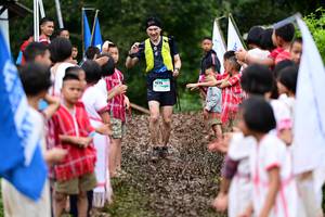 BIB: 1575
                            <button type="button" onclick="openModal(13362535)" class="btn btn-primary btn-sm float-right btn-popup" data-toggle="modal" data-target=".modal-high-quality">
                        <i class="fas fa-shopping-cart"></i> Add to Cart
                    </button>
                                            <button type="button" onclick="isThisMe(13362535, true)" class="btn btn-success btn-sm float-right btn-popup btn-isme hidden" data-toggle="tooltip" data-placement="bottom" title="นี่คือรูปของคุณใช่ไหม คลิกที่นี่เพื่อเอาเข้าอัลบั้ม">
                        <i class="fas fa-plus"></i> Add to album
                    </button>
                    <button type="button" onclick="isThisMe(13362535, false)" class="btn btn-warning btn-sm float-right btn-popup btn-isnotme hidden">
                        <i class="fas fa-ban"></i> Remove from album
                    </button>