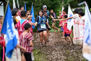 BIB: 1320
                            <button type="button" onclick="openModal(13363232)" class="btn btn-primary btn-sm float-right btn-popup" data-toggle="modal" data-target=".modal-high-quality">
                        <i class="fas fa-shopping-cart"></i> Add to Cart
                    </button>
                                            <button type="button" onclick="isThisMe(13363232, true)" class="btn btn-success btn-sm float-right btn-popup btn-isme hidden" data-toggle="tooltip" data-placement="bottom" title="นี่คือรูปของคุณใช่ไหม คลิกที่นี่เพื่อเอาเข้าอัลบั้ม">
                        <i class="fas fa-plus"></i> Add to album
                    </button>
                    <button type="button" onclick="isThisMe(13363232, false)" class="btn btn-warning btn-sm float-right btn-popup btn-isnotme hidden">
                        <i class="fas fa-ban"></i> Remove from album
                    </button>