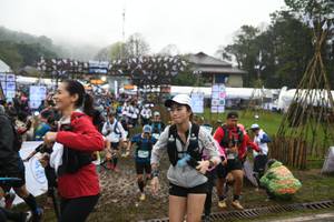 BIB: 
                            <button type="button" onclick="openModal(13500518)" class="btn btn-primary btn-sm float-right btn-popup" data-toggle="modal" data-target=".modal-high-quality">
                        <i class="fas fa-shopping-cart"></i> Add to Cart
                    </button>
                                            <button type="button" onclick="isThisMe(13500518, true)" class="btn btn-success btn-sm float-right btn-popup btn-isme hidden" data-toggle="tooltip" data-placement="bottom" title="นี่คือรูปของคุณใช่ไหม คลิกที่นี่เพื่อเอาเข้าอัลบั้ม">
                        <i class="fas fa-plus"></i> Add to album
                    </button>
                    <button type="button" onclick="isThisMe(13500518, false)" class="btn btn-warning btn-sm float-right btn-popup btn-isnotme hidden">
                        <i class="fas fa-ban"></i> Remove from album
                    </button>