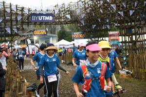 BIB: 000225, 450301, 8024
                            <button type="button" onclick="openModal(13505236)" class="btn btn-primary btn-sm float-right btn-popup" data-toggle="modal" data-target=".modal-high-quality">
                        <i class="fas fa-shopping-cart"></i> Add to Cart
                    </button>
                                            <button type="button" onclick="isThisMe(13505236, true)" class="btn btn-success btn-sm float-right btn-popup btn-isme hidden" data-toggle="tooltip" data-placement="bottom" title="นี่คือรูปของคุณใช่ไหม คลิกที่นี่เพื่อเอาเข้าอัลบั้ม">
                        <i class="fas fa-plus"></i> Add to album
                    </button>
                    <button type="button" onclick="isThisMe(13505236, false)" class="btn btn-warning btn-sm float-right btn-popup btn-isnotme hidden">
                        <i class="fas fa-ban"></i> Remove from album
                    </button>