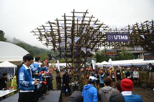 BIB: 004000
                            <button type="button" onclick="openModal(13504281)" class="btn btn-primary btn-sm float-right btn-popup" data-toggle="modal" data-target=".modal-high-quality">
                        <i class="fas fa-shopping-cart"></i> Add to Cart
                    </button>
                                            <button type="button" onclick="isThisMe(13504281, true)" class="btn btn-success btn-sm float-right btn-popup btn-isme hidden" data-toggle="tooltip" data-placement="bottom" title="นี่คือรูปของคุณใช่ไหม คลิกที่นี่เพื่อเอาเข้าอัลบั้ม">
                        <i class="fas fa-plus"></i> Add to album
                    </button>
                    <button type="button" onclick="isThisMe(13504281, false)" class="btn btn-warning btn-sm float-right btn-popup btn-isnotme hidden">
                        <i class="fas fa-ban"></i> Remove from album
                    </button>