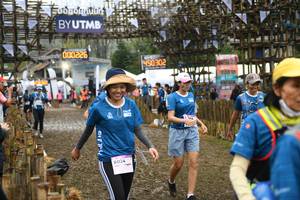 BIB: 000226, 0302, 8024
                            <button type="button" onclick="openModal(13505237)" class="btn btn-primary btn-sm float-right btn-popup" data-toggle="modal" data-target=".modal-high-quality">
                        <i class="fas fa-shopping-cart"></i> Add to Cart
                    </button>
                                            <button type="button" onclick="isThisMe(13505237, true)" class="btn btn-success btn-sm float-right btn-popup btn-isme hidden" data-toggle="tooltip" data-placement="bottom" title="นี่คือรูปของคุณใช่ไหม คลิกที่นี่เพื่อเอาเข้าอัลบั้ม">
                        <i class="fas fa-plus"></i> Add to album
                    </button>
                    <button type="button" onclick="isThisMe(13505237, false)" class="btn btn-warning btn-sm float-right btn-popup btn-isnotme hidden">
                        <i class="fas fa-ban"></i> Remove from album
                    </button>