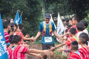 BIB: 1610
                            <button type="button" onclick="openModal(13496781)" class="btn btn-primary btn-sm float-right btn-popup" data-toggle="modal" data-target=".modal-high-quality">
                        <i class="fas fa-shopping-cart"></i> Add to Cart
                    </button>
                                            <button type="button" onclick="isThisMe(13496781, true)" class="btn btn-success btn-sm float-right btn-popup btn-isme hidden" data-toggle="tooltip" data-placement="bottom" title="นี่คือรูปของคุณใช่ไหม คลิกที่นี่เพื่อเอาเข้าอัลบั้ม">
                        <i class="fas fa-plus"></i> Add to album
                    </button>
                    <button type="button" onclick="isThisMe(13496781, false)" class="btn btn-warning btn-sm float-right btn-popup btn-isnotme hidden">
                        <i class="fas fa-ban"></i> Remove from album
                    </button>